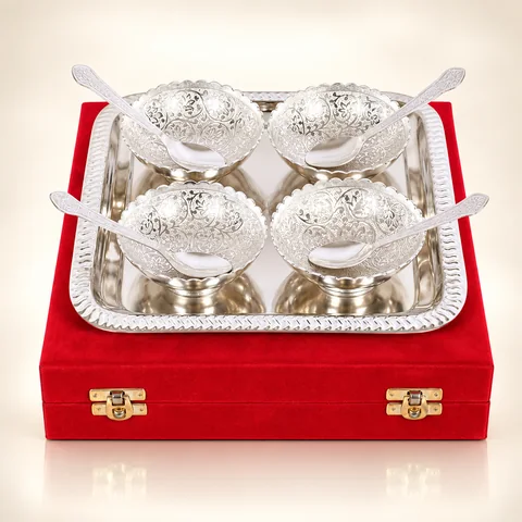 Chaitra Silver-Plated Aluminium Four-Bowl Gift Set – 3.5 Inch, presentation-box hero view