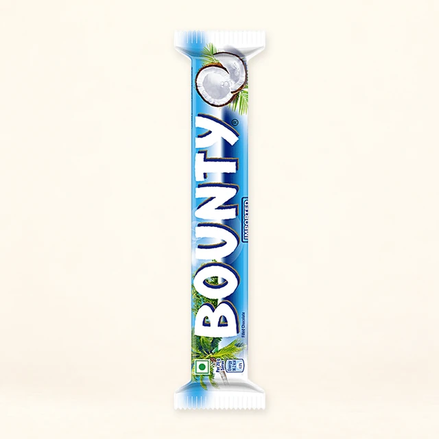 Front packaging of Bounty Coconut Filled Milk Chocolate Bar, 50 g